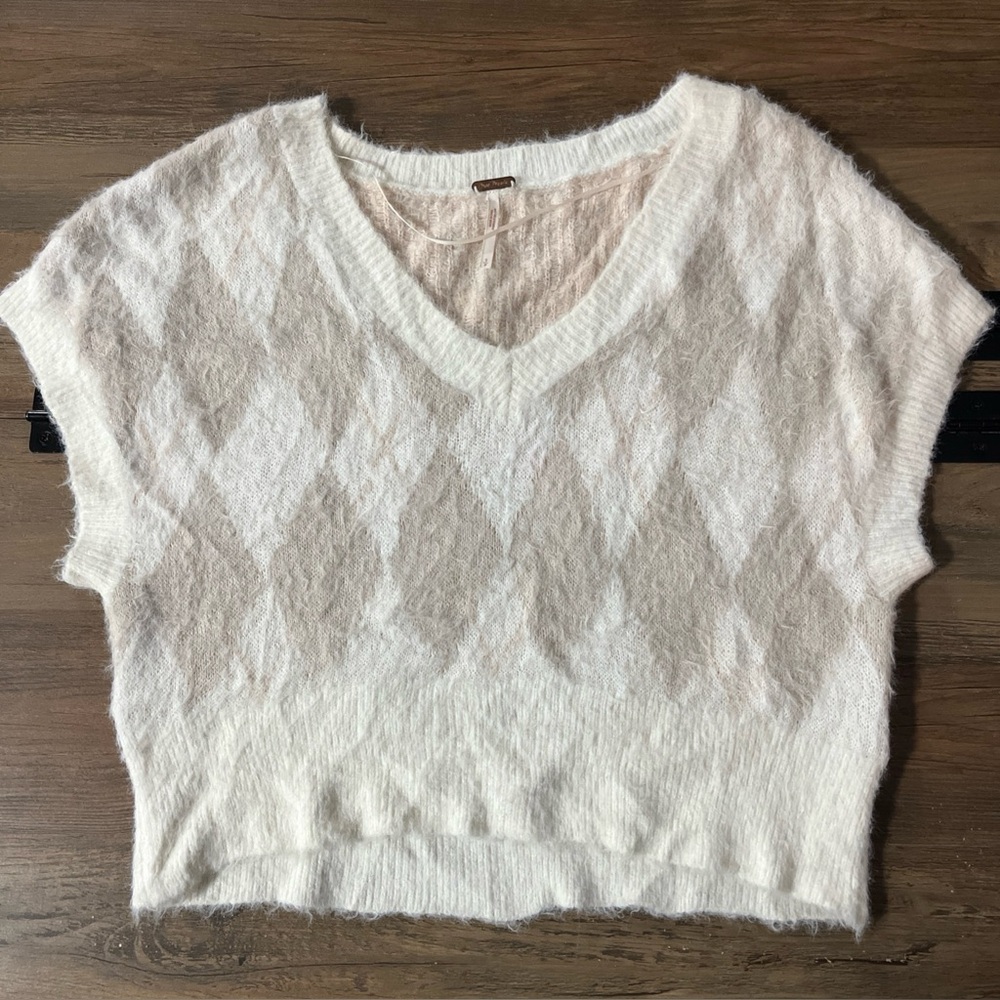 Free People Sweater Womens Small Cropped Argyle Plaid Vest Ivory Beige Soft
